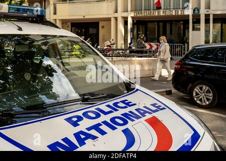 Rien ne se passe près du commissariat de police dans le 16ème arrondissement de Paris, France, le 11 juin 2020. Une action symbolique attendue n'a pas eu lieu sur tous les postes de police français, comme l'ont demandé certains syndicats de protester contre les déclarations de racisme à l'encontre de la police française. Photo par Ammar Abd Rabbo/ABACAPRESS.COM Banque D'Images