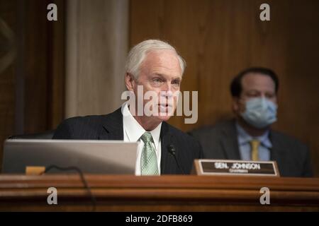 Président le sénateur américain Ron Johnson (R-WI) prend la parole lors d'une audience de surveillance du Comité sénatorial de la sécurité intérieure et des affaires gouvernementales qui examine la protection des douanes et des frontières (CBP) des États-Unis à Capitol Hill, à Washington, aux États-Unis, le 25 juin 2020. Photo par Alexander Drago/Pool/ABACAPRESS.COM Banque D'Images