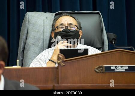 Le président du Comité des ressources naturelles de la Maison Raul Grijalva (D-Ariz.) est vu lors d'une audience tenue le lundi 29 juin, 2020 pour discuter de l'incident récent avec la police du parc des États-Unis qui a enlevé des manifestants et des journalistes le 1er juin à l'église épiscopale de Saint-Jean près de la Maison Blanche pour que le Président Trump mène une photo op. Washington, DC, États-Unis, le 29 juin 2020. Photo de Bonnie Cash/Pool/ABACAPRESS.COM Banque D'Images