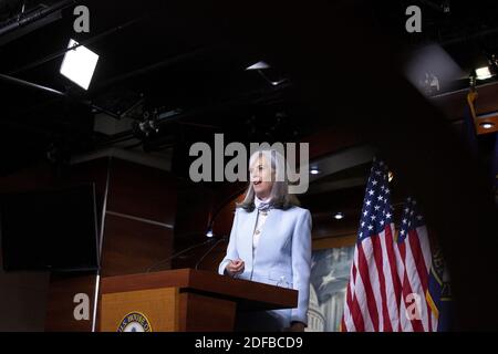 La représentante des États-Unis Katherine Clark (démocrate du Massachusetts) prend la parole lors d'une conférence de presse au Capitole des États-Unis à Washington, DC, Etats-Unis, le lundi 29 juin 2020. Photo de Stefani Reynolds/CNP/ABACAPRESS.COM Banque D'Images