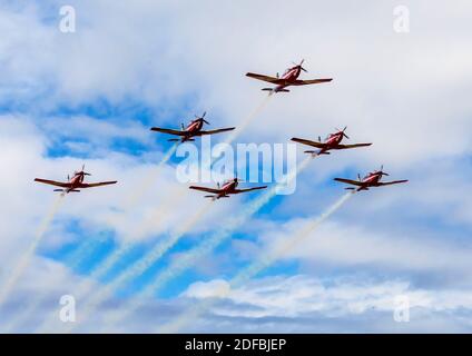 Les avions RAAF Roulettes Pilatus PC-9 en formation se sont produit au salon TEMORA Warbirds Downunder Air Show pour la dernière fois avant d'être remplacés par un nouveau modèle Banque D'Images