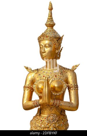 Golden Thai Kinnaree Sculpture, moitié humain demi oiseau, au Grand Palace, Thaïlande, découpé sur fond blanc Banque D'Images