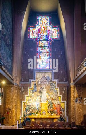 France, Paris, Église catholique de style Art déco Saint Jean de Bosco (1938) Banque D'Images