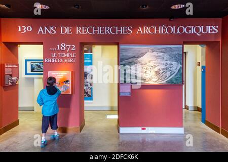 CENTRE ÉDUCATIF AU TEMPLE DU MERCURE, SOMMET DU PUY-DE-DÔME, VOLCAN D'AUVERGNE, ORCINES, FRANCE Banque D'Images