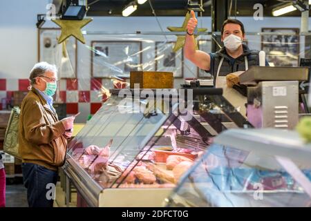 LE MARCHÉ EMILE BERTRAND SUNDAY À SAINT MAURICE DURNG LE CONFINEMENT PANDÉMIQUE COVID-19, SAINT MAURICE (94), VAL DE MARNE, IL DE FRANCE, FRANCE, EUROPE Banque D'Images