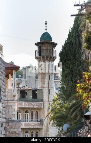 Minaret de la mosquée Sheikh Reihan dans la rue Al-Wad sur le mont du temple de Jérusalem, Israël. Banque D'Images