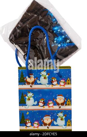 Masque facial sac cadeau de Noël ensemble sac cadeau sur fond blanc - cadeau de Noël pour la pandémie de coronavirus COVID 19 Banque D'Images