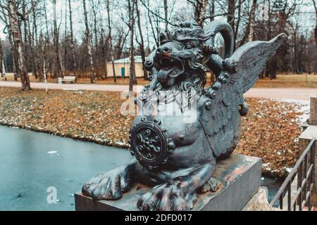 Statue d'un pont de dragon chinois de style asiatique tradition Banque D'Images