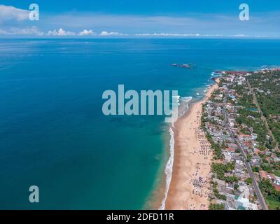 Photo aérienne de la plage de Hikkaduwa, Sri Lanka Banque D'Images