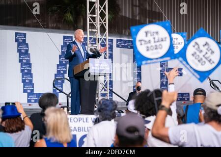 TAMPA, Floride, États-Unis - 29 octobre 2020 - Joe Biden, président de la démocratie américaine, à l'occasion d'un rassemblement au champ de foire de l'État de Floride - Tampa, Floride - 29 octobre 2020 - Banque D'Images