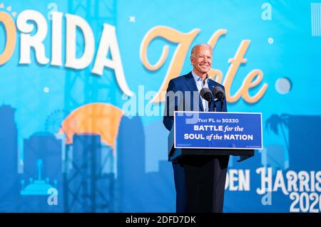 TAMPA, Floride, États-Unis - 29 octobre 2020 - Joe Biden, président de la démocratie américaine, à l'occasion d'un rassemblement au champ de foire de l'État de Floride - Tampa, Floride - 29 octobre 2020 - Banque D'Images