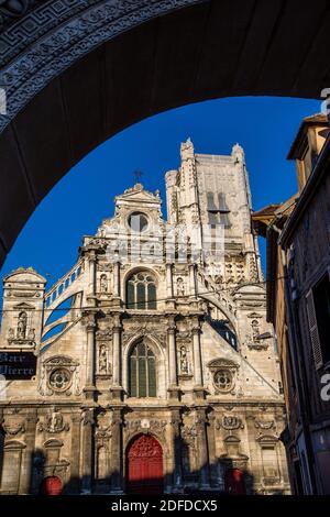 ÉGLISE SAINT-PIERRE, AUXERRE, YONNE, BOURGOGNE, FRANCE Banque D'Images