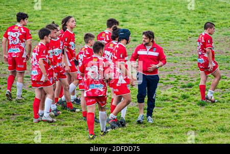 BARI, ITALIE - 19 février 2017: Série C1 - Championnat d'Italie 2016-2017 - le jeu de scène du match entre 'Tigers Rugby Bari 1980 ASD' et 'CIC Banque D'Images