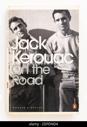 Jack Kerouac - On the Road - Puffin classiques modernes livre de poche Banque D'Images