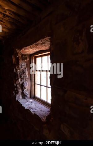 Chalet en bois et pierre au Pipe Spring National Monument, Arizona, États-Unis Banque D'Images