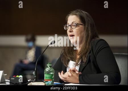 Laura MacCleery, directrice des politiques, Centre for Science in the public Interest comparaît devant un comité du Sénat des États-Unis sur le commerce, la science et les transports audition "protection des Américains contre les escroqueries COVID-19" dans le bâtiment Dirksen Senate Office Building à Capitol Hill à Washington, DC, USA, le mardi 21 juillet 2020. Photo de Rod Lamkey/CNP/ABACAPRESS.COM Banque D'Images