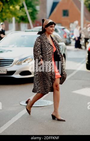 Street style, Maria Bernad arrivant au Ganni Spring Summer 2021 show, qui s'est tenu à Badsmandsstraede, Copenhague, Danemark, le 10 août 2020. Photo de Marie-Paola Bertrand-Hillion/ABACAPRESS.COM Banque D'Images