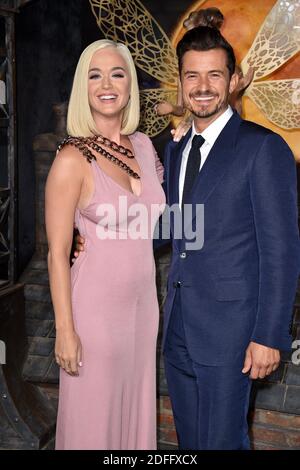 Photo du dossier datée du 21 août 2019 de Katy Perry et Orlando Bloom assistent à la première de la « Carnival Row » d'Amazon à Los Angeles, CA, États-Unis. Katy Perry et Orlando Bloom ont accueilli leur nouveau bébé, une fille nommée Daisy Dove Bloom. Le couple a annoncé l'arrivée de leur fille via l'UNICEF, Perry et Bloom sont des ambassadeurs de bonne volonté pour la charité, partageant une image en noir et blanc de leur petit tenant le doigt de son papa pendant que Perry se tenait au poignet du nouveau-né. Photo de Lionel Hahn/ABACAPRESS.COM Banque D'Images