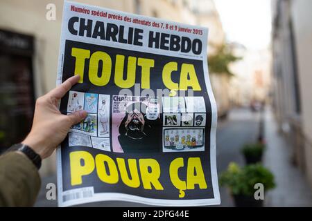 Illustration du dernier numéro du journal satirique Charlie Hebdo le 2 septembre 2020 à Paris, France. Le journal satirique français Charlie Hebdo republie les caricatures controversées du prophète Mahomet pour marquer le début d'un procès de complices présumés d'hommes armés terroristes qui ont attaqué ses bureaux en janvier 2015. L’attaque des bureaux de la publication par les frères Saïd et Chérif Kouachi a fait 12 morts, dont plusieurs des caricatures les plus célèbres de France. Photo de Raphael Lafargue/ABACAPRESS.COM Banque D'Images