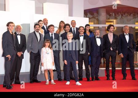 Francesco Gheghi, Lea Favino, Mattia Garaci, Barbara Ronchi, directrice Claudio Noce, Andrea Calbucci, Pierfrancesco Favino, Nicola Maccanico participant à la première Padrenostro dans le cadre du 77e Festival du film de Venise à Venise, Italie, le 04 septembre 2020. Photo d'Aurore Marechal/ABACAPRESS.COM Banque D'Images