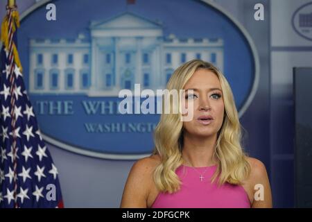 Kayleigh McEnany, Attaché de presse de la Maison Blanche, tient une réunion d'information à la Maison Blanche à Washington, DC, le 9 septembre 2020. Credit: Chris Kleponis / Pool via CNPWhite House Attaché de presse Kayleigh McEnany conductance un briefing de presse dans la salle Brady de la Maison Blanche à Washington, DC, Etats-Unis le mercredi 9 septembre 2020. Photo de Chris Kleponis/Pool via CNP/ABACAPRESS.COM Banque D'Images