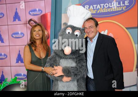 Photo du dossier Nathalie Marquay-Pernaut et Jean-Pierre Pernaut présents à la nouvelle attraction Disney 'Ratatouille , l'aventure totale Toquee de Remy' première tenue à Disneyland Paris, France, le 21 juin 2014. Photo d'Alban WytersABACAPRESS.COM Banque D'Images