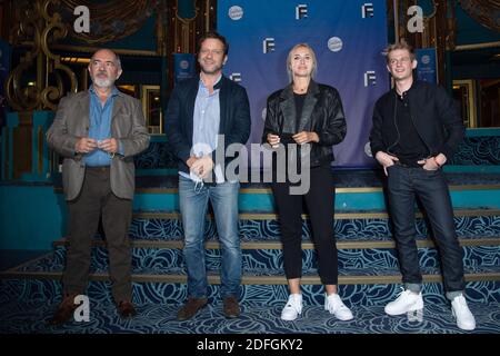 Olivier Claverie, Jonathan Zaccai, Chloe Jouannet et Gregoire Paturel participant à l'Infidele, Saison 2 Photocall dans le cadre de l'édition spéciale du 22e Festival de la Fiction Televisuelle qui se déroule habituellement à la Rochelle mais qui se déroule exceptionnellement au théâtre Folies Bergères à Paris, La France à cause de la crise Covid-19 du 17 septembre 2020. Photo d'Aurore Marechal/ABACAPRESS.COM Banque D'Images