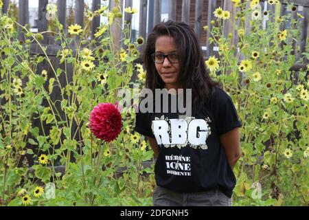 Audrey Pulvar, joint a la Maire de Paris, en charge de l'agriculture lors de l'inauguration des murs à fleurs : production de fleurs locales a Montreuil, France, le 19 septembre 2020. Photo de Jerome Domine/ABACAPRESS.COM Banque D'Images