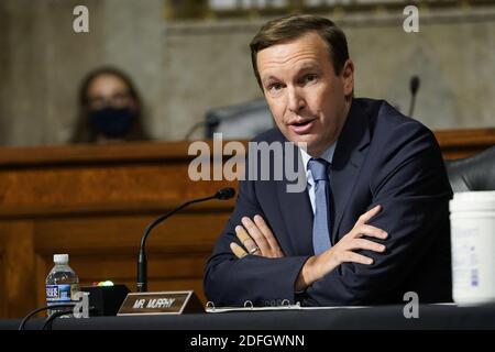 Le sénateur Chris Murphy, D-conn., parle lors d'une audience du Comité sénatorial des relations étrangères à Capitol Hill à Washington, le jeudi 24 septembre 2020, sur la politique américaine dans un Moyen-Orient en mutation. Photo de Susan Walsh/Pool/ABACAPRESS.COM Banque D'Images