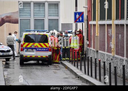Une attaque poignante près des anciens locaux de Charlie Hebdo, plusieurs personnes ont été attaquées avec une machette près des anciens locaux du journal satirique, le théâtre d'une attaque en janvier 2015, dans le 11ème arrondissement de Paris. France le 25 septembre 2020. Photo de Lionel Urman/ABACAPRESS.COM Banque D'Images