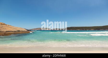 Vue sur la mer depuis la plage du Hellfire Baie dans le parc national du Cap le Grand à proximité de l'Esperance En Australie occidentale Banque D'Images