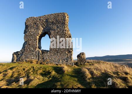 Ruines du château de Dunnideer sur la colline de Dunnideer Aberdeenshire Banque D'Images