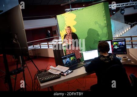 Brême, Allemagne. 05e décembre 2020. Alexandra Werwath (Bündnis 90/Die Grünen, M), porte-parole des Verts de Brême, parle à la conférence en ligne des Verts de Brême. Les Verts de Brême ont Uni leurs forces pour leur première conférence de fête numérique. Le parti, qui fait partie du gouvernement de l'État rouge-vert-rouge, est ainsi en train de se préparer à la réunion des membres de l'État, qui a été initialement prévue en face à face en novembre. Credit: Sina Schuldt/dpa/Alay Live News Banque D'Images