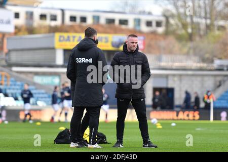 LONDRES, ANGLETERRE. LE 5 DÉCEMBRE, Wayne Rooney, directeur intérimaire du comté de Derby, avant le match du championnat Sky Bet entre Millwall et le comté de Derby à la Den, Londres, le samedi 5 décembre 2020. (Crédit : Ivan Yordanov | ACTUALITÉS MI) Banque D'Images