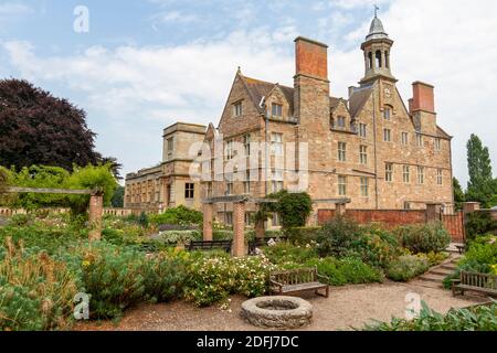 Demeure et ruines de l'abbaye de Rufford, parc national de Rufford Abbey, Nottinghamshire, Royaume-Uni. Banque D'Images