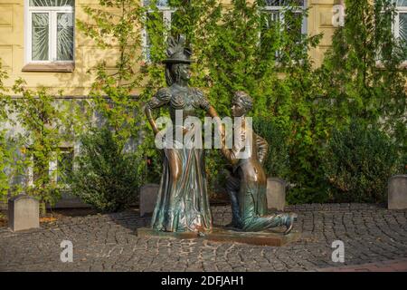 Monument aux personnages du film de comédie « Chasing Two hares », situé à Kiev sur Andreevsky Spusk. Banque D'Images