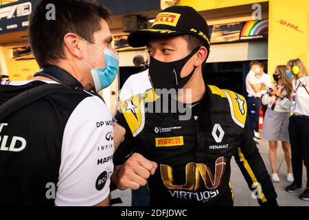 Zhou Guanyu (chn), Uni-Virtuosi, Dallara F2 2018, portrait au cours de la 12ème manche du Championnat de Formule 2 2020 de la FIA du 4 au 6 décembre 2020 sur le circuit international de Bahreïn, à Sakhir, Bahreïn - photo Sebastian Rozendaal / Dutch photo Agency / DPPI / LM Banque D'Images