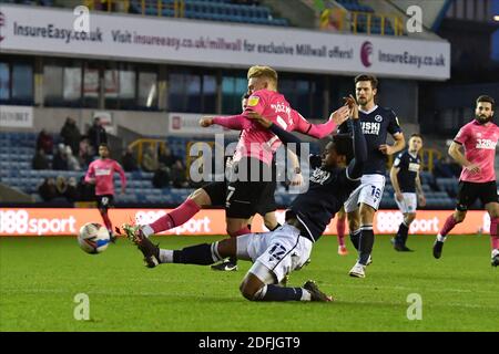 LONDRES, ANGLETERRE. 5 DÉCEMBRE Kamil Jozwiak du comté de Derby tire à but lors du match de championnat Sky Bet entre Millwall et le comté de Derby à la Den, Londres, le samedi 5 décembre 2020. (Credit: Ivan Yordanov | MI News) Credit: MI News & Sport /Alay Live News Banque D'Images