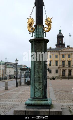 Mât symbolique à la place Gustaf Adolfs à Göteborg Banque D'Images