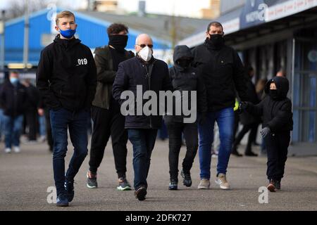 Londres, Royaume-Uni. 05e décembre 2020. Les fans de Millwall se rendent au stade avant de démarrer pour la première fois depuis l'arrêt. EFL Skybet Championship Match, Millwall v Derby County at the Den à Londres le samedi 5 décembre 2020. Cette image ne peut être utilisée qu'à des fins éditoriales. Utilisation éditoriale uniquement, licence requise pour une utilisation commerciale. Aucune utilisation dans les Paris, les jeux ou les publications d'un seul club/ligue/joueur. photo par Steffan Bowen/Andrew Orchard sports photographie/Alay Live news crédit: Andrew Orchard sports photographie/Alay Live News Banque D'Images