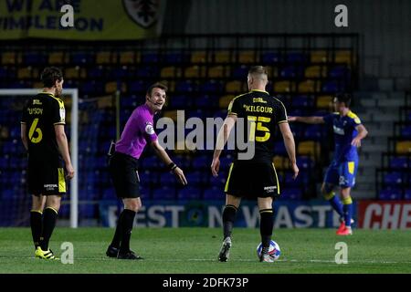 Wimbledon, Royaume-Uni. 05e décembre 2020. Arbitre, Benjamin Speedie lors du match Sky Bet League 1 entre AFC Wimbledon et Bristol Rovers au stade Plough Lane, Wimbledon, Angleterre, le 5 décembre 2020. Photo de Carlton Myrie. Crédit : Prime Media Images/Alamy Live News Banque D'Images