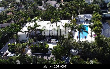 Le front de mer de Jeffrey Epstein Palm Beach, Floride, demeure sur El
