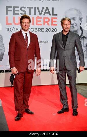 Thomas Vinterberg, Mads Mikkelsen participant à la cérémonie d'ouverture du 12ème Festival du film Lumiere le 10 octobre 2020 à Lyon, France. Photo de Julien Reynaud/APS-Medias/ABACAPRESS.COM Banque D'Images
