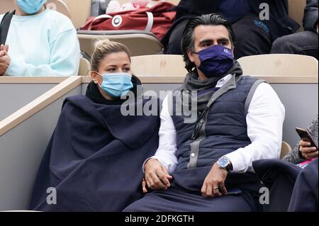 Laure Boulleau et son compagnon assistent à la finale des femmes célibataires le 14 e jour de l'Open de tennis français au stade Roland Garros le 10 octobre 2020 à Paris, France. Photo de Laurent Zabulon/ABACAPRESS.COM Banque D'Images