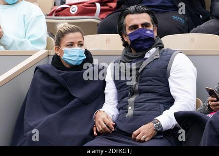 Laure Boulleau et son compagnon assistent à la finale des femmes célibataires le 14 e jour de l'Open de tennis français au stade Roland Garros le 10 octobre 2020 à Paris, France. Photo de Laurent Zabulon/ABACAPRESS.COM Banque D'Images