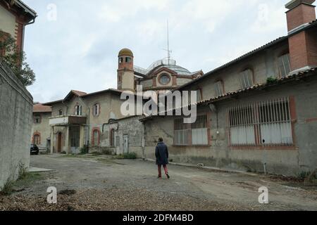 A abandonné une partie de la prison, regroupant les anciennes cellules. Le Castelet de la prison Saint-Michel de Toulouse (France), en opération entre 1872 et 2009, a été transformé en un lieu de mémoire. Le 28 octobre 2020, le maire de la ville a inauguré ce musée qui veut laisser découvrir l'histoire de ce lieu (classé monument historique) mais aussi de ses anciens prisonniers. Le reste du bâtiment (les anciennes cellules) subira à l'avenir un changement de destination. Photo de Patrick Batard/ABACAPRESS.COM Banque D'Images