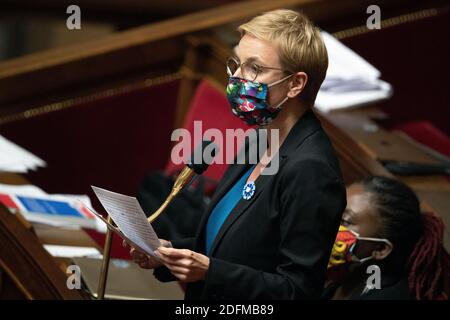 La députée Clementine Autain assiste à une session de questions au Gouvernement à l'Assemblée nationale française, le 10 novembre 2020 à Paris, France. Photo de David Niviere/ABACAPRESS.COM Banque D'Images