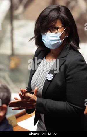 La sous-ministre en charge de l'égalité des sexes, de la diversité et de l'égalité des chances Elisabeth Moreno participe à une session de questions au Gouvernement à l'Assemblée nationale française, le 10 novembre 2020 à Paris, France. Photo de David Niviere/ABACAPRESS.COM Banque D'Images