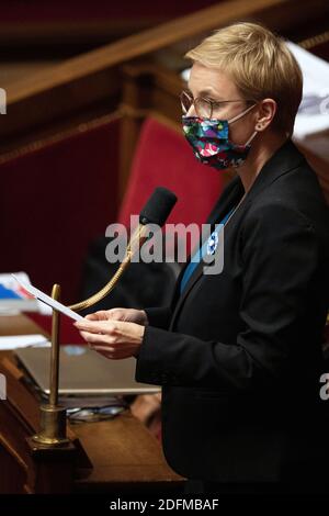 La députée Clementine Autain assiste à une session de questions au Gouvernement à l'Assemblée nationale française, le 10 novembre 2020 à Paris, France. Photo de David Niviere/ABACAPRESS.COM Banque D'Images