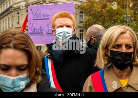 Député français du parti de gauche la France Insoumise (LFI) Adrien Quatennens. À l'occasion de la Journée internationale pour l'élimination de la violence à l'égard des femmes, des dizaines de personnes se sont rassemblées sur la place de la République, à Paris, en France, le 25 novembre 2020. Photo de Denis Prezat/avenir photos/ABACAPRESS.COM Banque D'Images